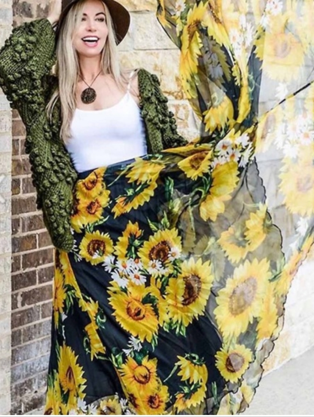 Chicwish Black Sunflower A-Line Maxi Skirt Size